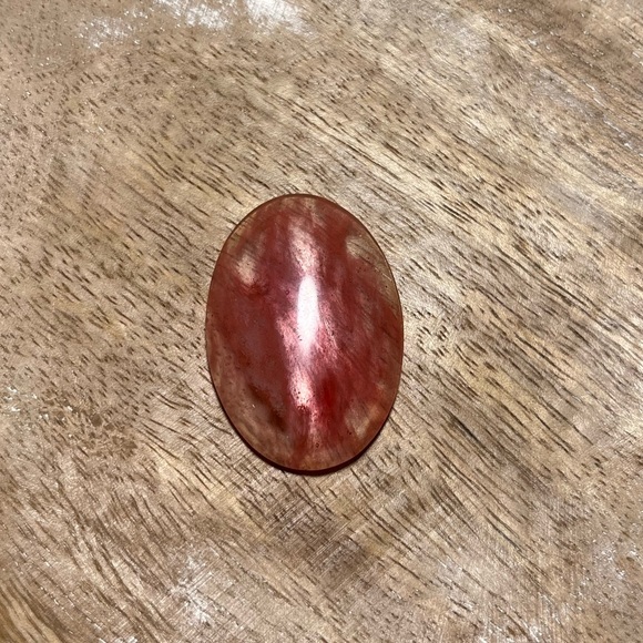 Red Smelting Quartz Cabochon Stone - Picture 6 of 9